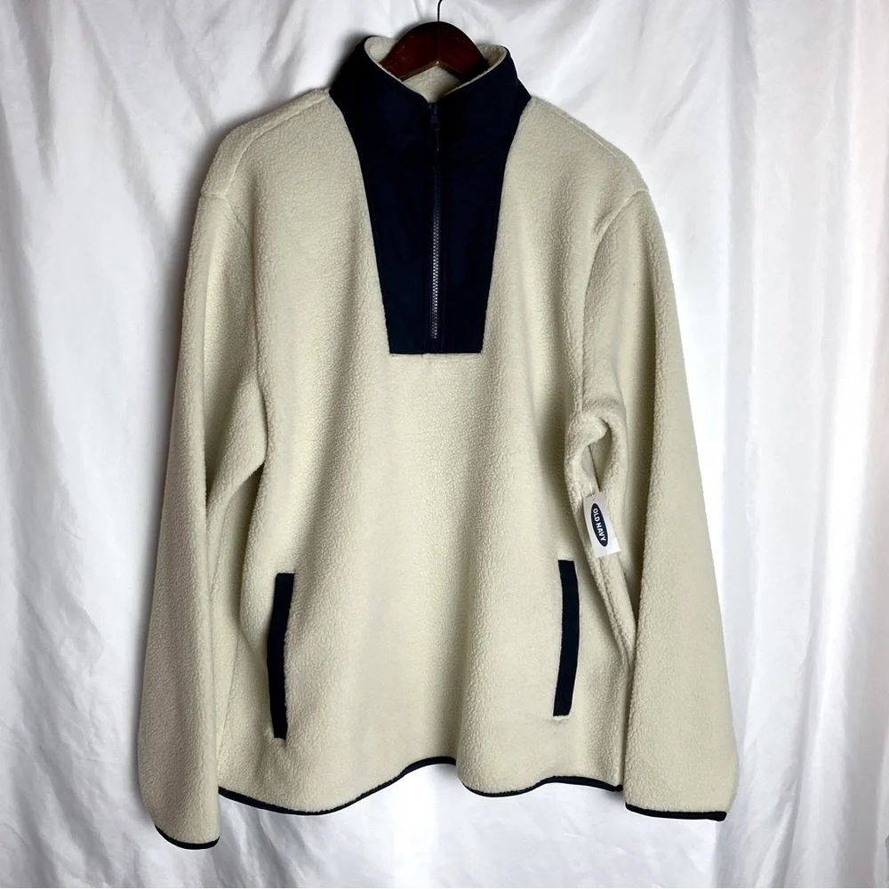 Old Navy Men’s Quarter Zip Two Pocket Fleece Navy and Cream Pullover